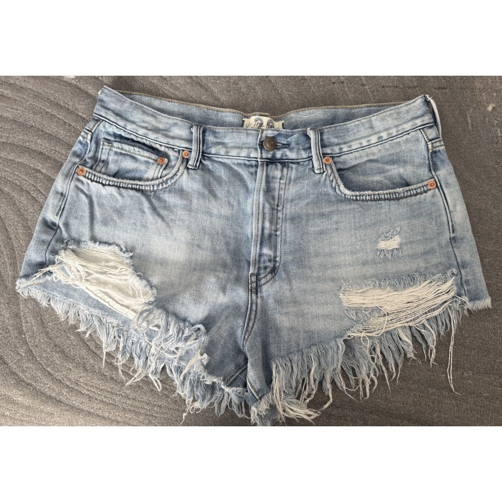 Free People We The People Distressed Denim Mini Shorts Fray Hem Size 28 (fit 32)